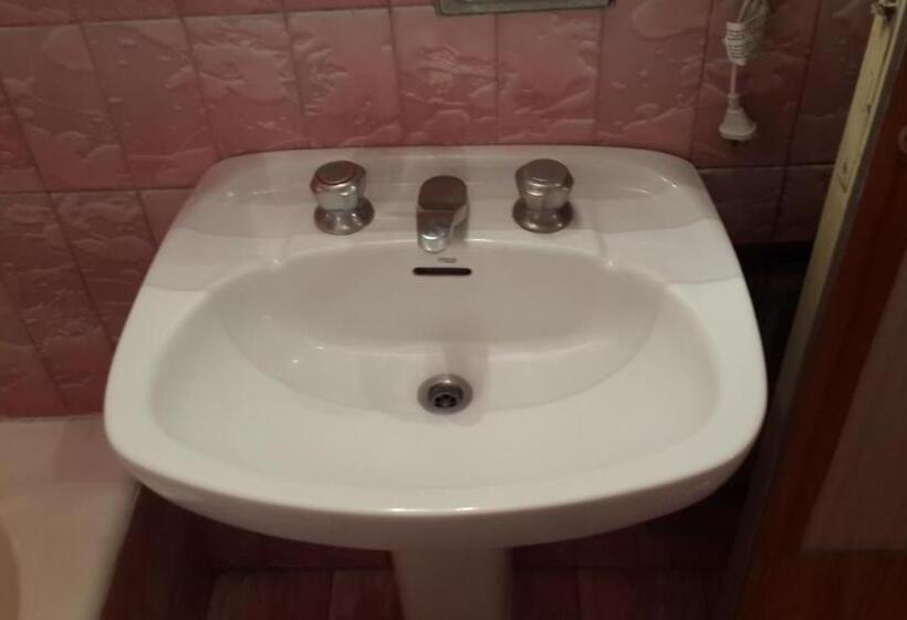 Habitación Estándar, Diplomat