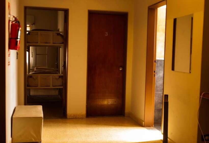 带共用卧室公用房间的床, Loica Hostel