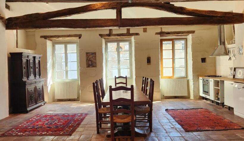 اتاق خانوادگی, La Pelisserie, Chambre D Hotes