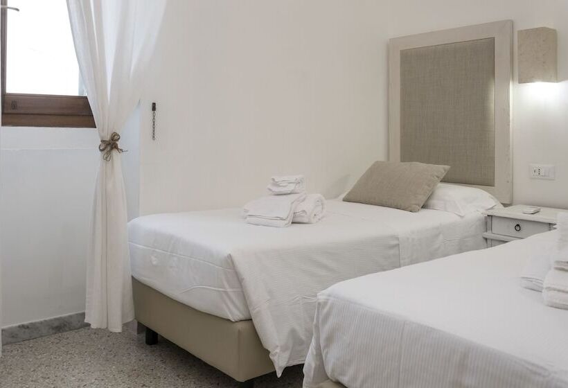 Номер Стандарт Трехместный, Masseria Mazzetta Salento Corte Del Falconiere B&b