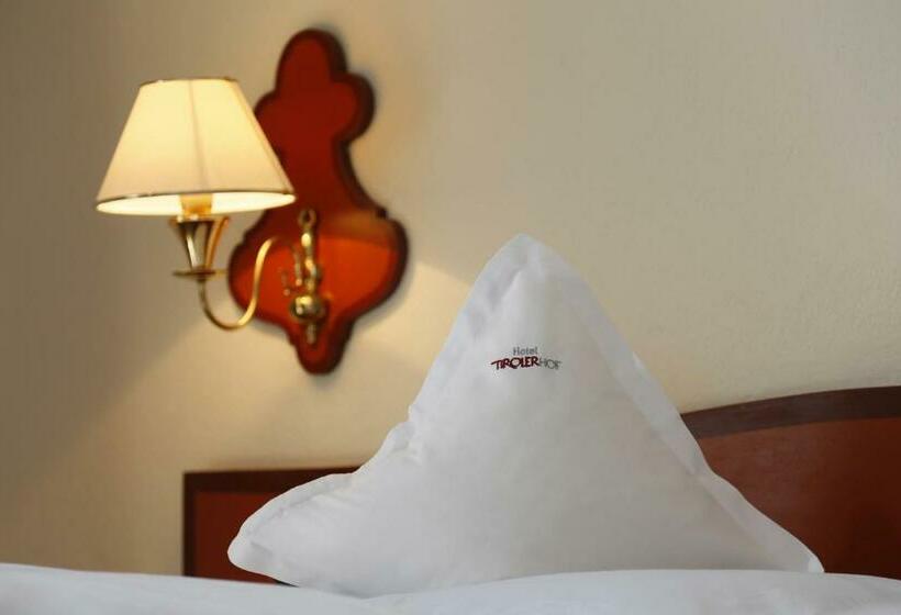 Номер Стандарт Индивидуальный с Балконом, Parkhotel Tirolerhof
