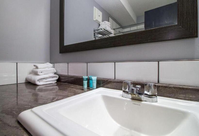 キングサイズベッドのスタンダードルーム, Stoke Hotel Surestay Collection By Best Western