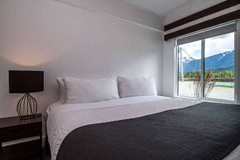 キングサイズベッドのスタンダードルーム, Stoke Hotel Surestay Collection By Best Western