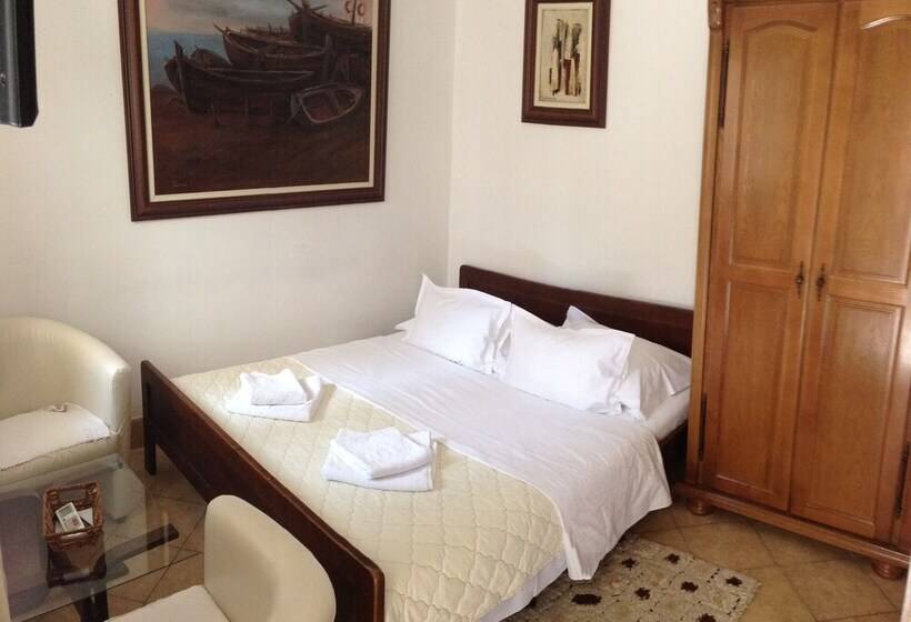 سوئیت کلاسیک, Villa Ivana