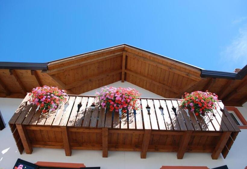 マウンテンビュースタンダードルーム, La Montanina Hotel In Val Di Non