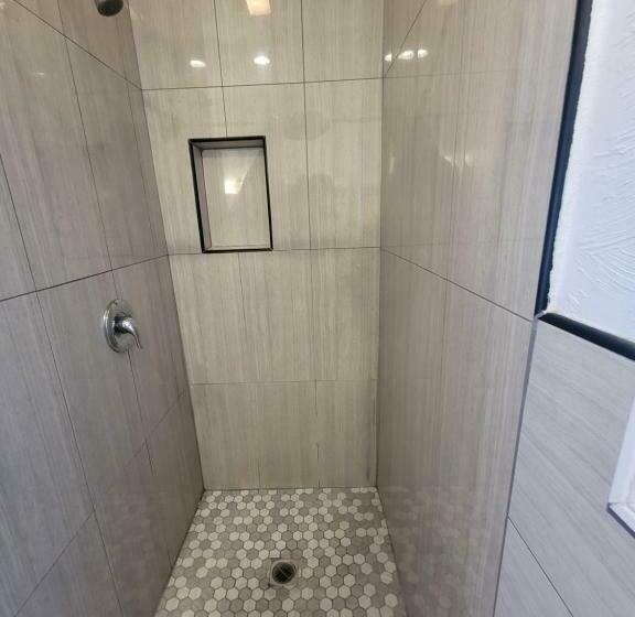스탠다드 룸 킹사이즈 침대, Townhouse Motel