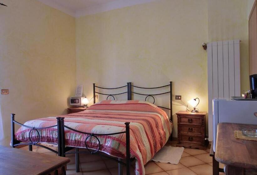 Quarto Triplo Estandar, Agriturismo La Pietriccia