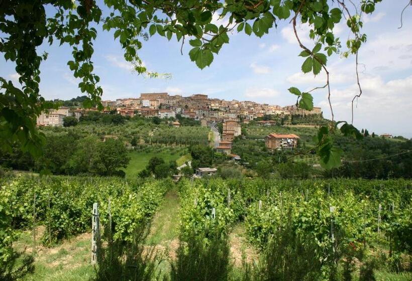 Quarto Standard com Terraço, Agriturismo La Pietriccia