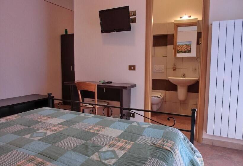 Quarto Estandar, Agriturismo La Pietriccia