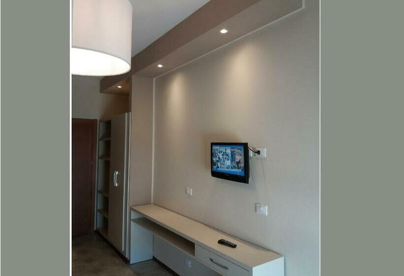 غرفة إقتصادية, Astor B&b