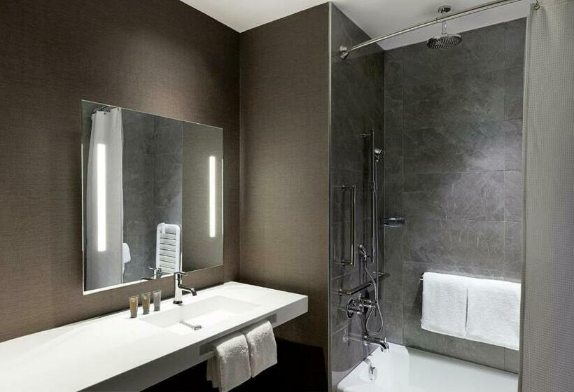 اتاق استاندارد با 2 تخت دوبل, Ac Hotel By Marriott Raleigh North Hills