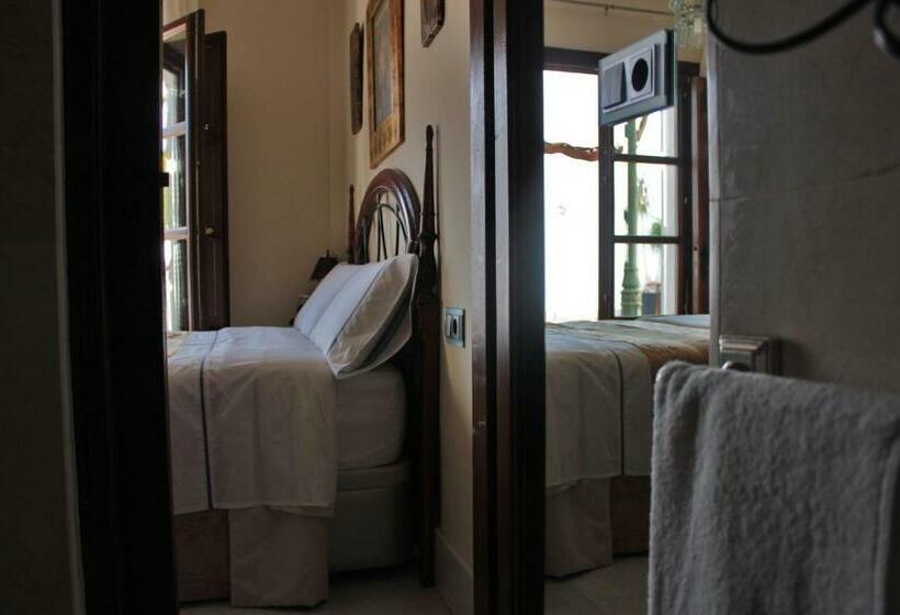 اتاق استاندارد, Suite Comares