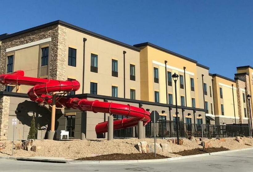 스위트, Comfort Suites Loveland