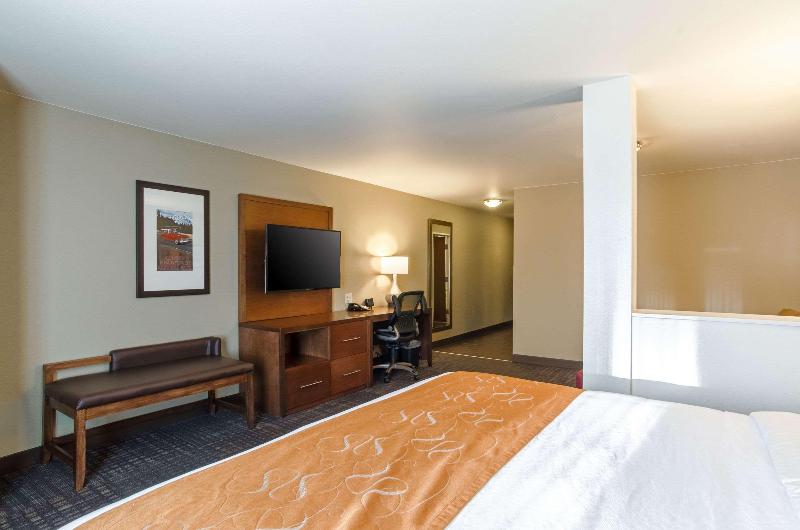 스위트, Comfort Suites Loveland