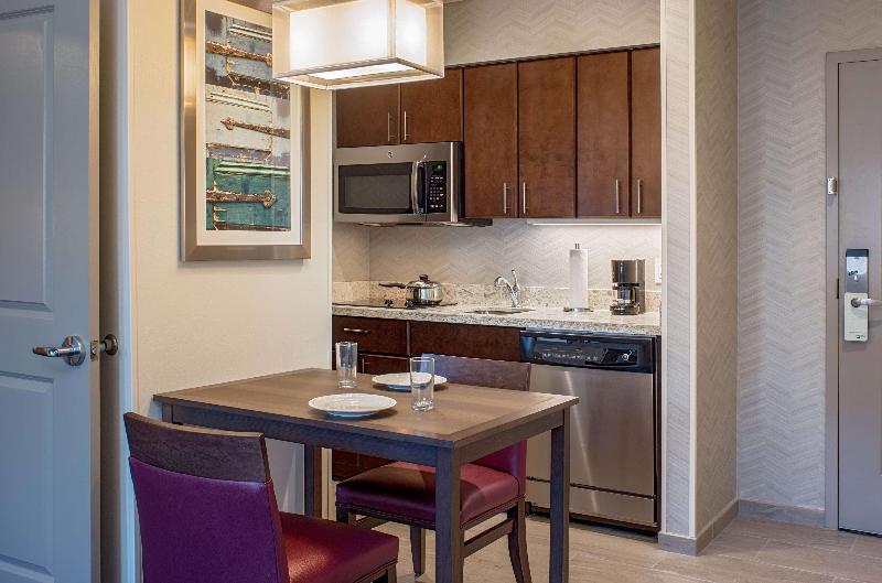 Люкс Кровать Кинг, Homewood Suites By Hilton New Orleans French Quarter