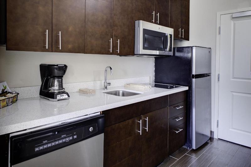 Студио Стандарт Кровать Кинг, Towneplace Suites By Marriottdetroit Canton