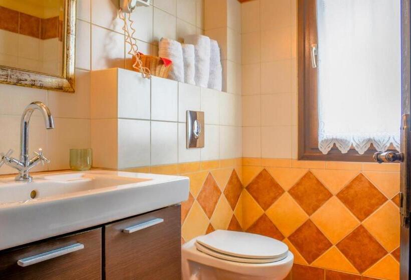 Люкс 2 Спальни, Monastiri Guesthouse