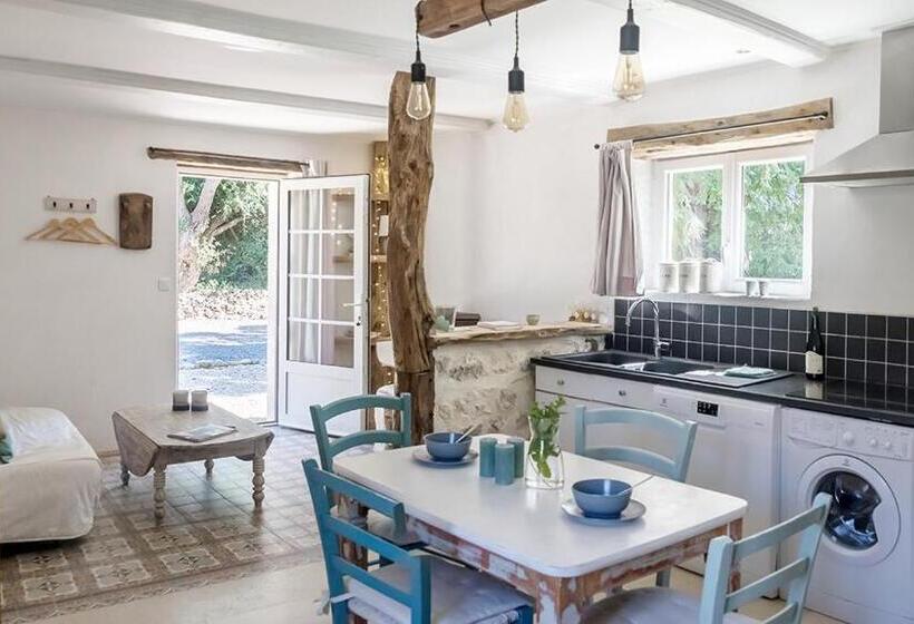 Номер Стандарт, Gîte De Charme La Cour Souveraine