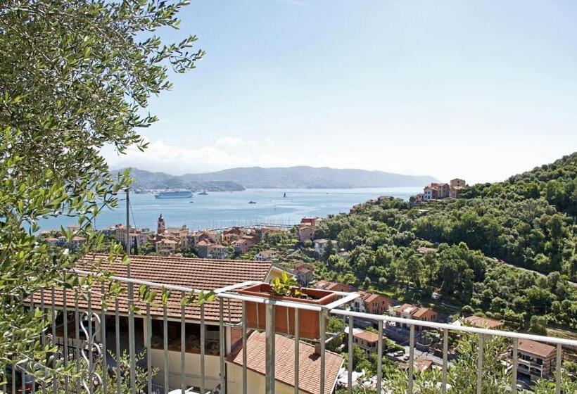 海景标准间带阳台, La Terrazza Con L Ulivo   Guesthouse Con Terrazza E Vista Sul Golfo Dei Poeti