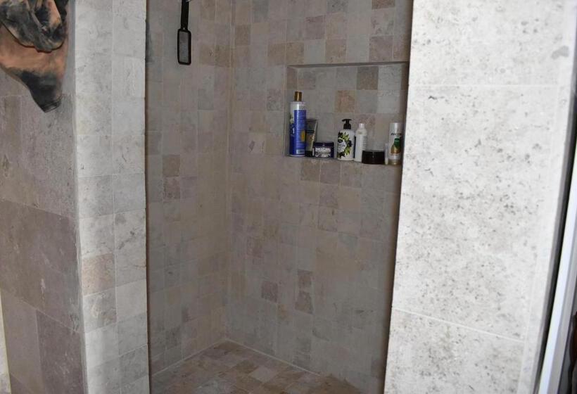 Quarto Estandar com Sacada, Itzae Antigua San Miguel De Allende Dog Friendly