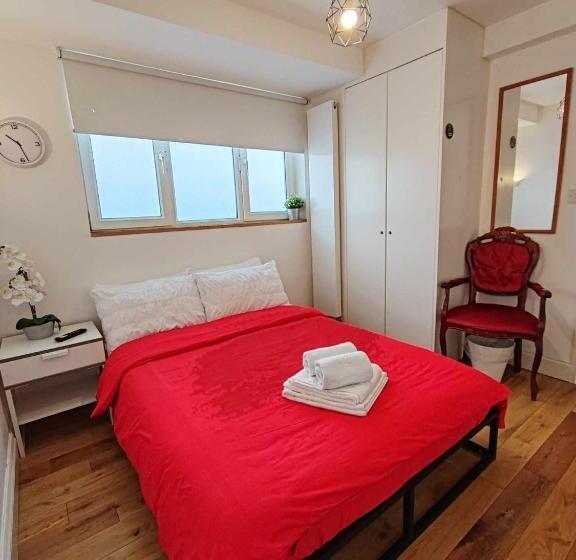 バス共有のスタンダードルーム, Lgbtq Double Room