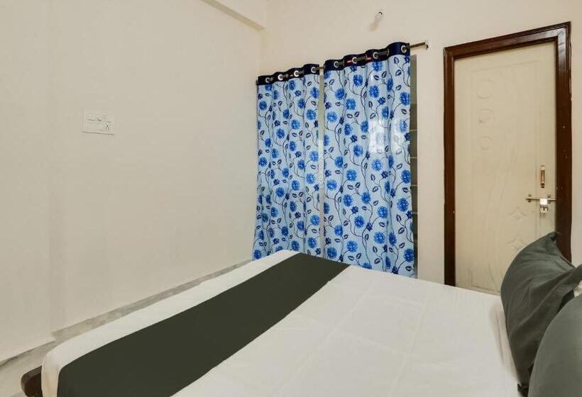اتاق کلاسیک سه تخته, Oyo Flagship Brundavan Residency