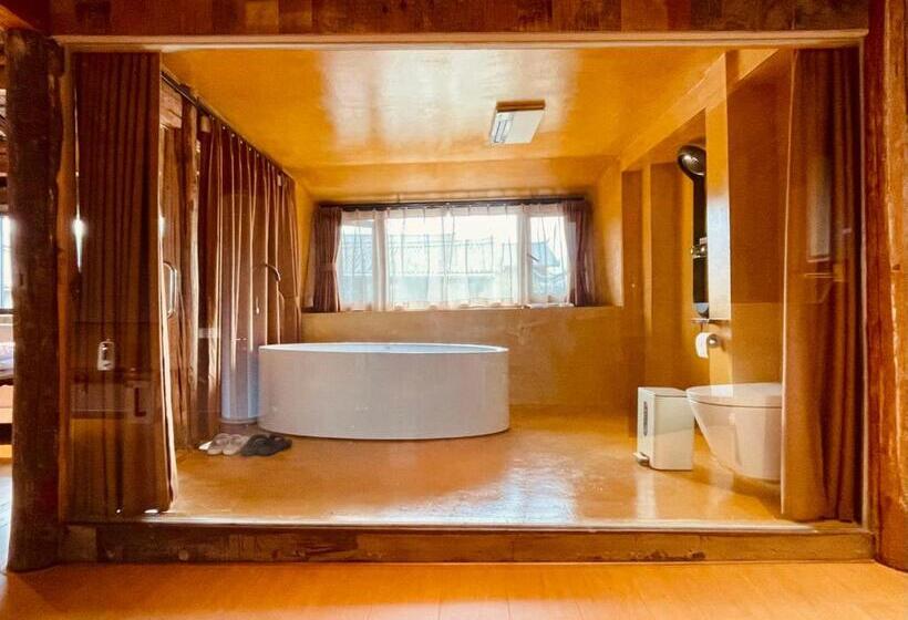Suite Deluxe, Qushe Snowy Mountain View Art B&b
