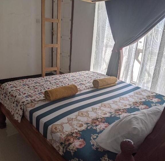 اتاق استاندارد با بالکن, Kassandra Beach