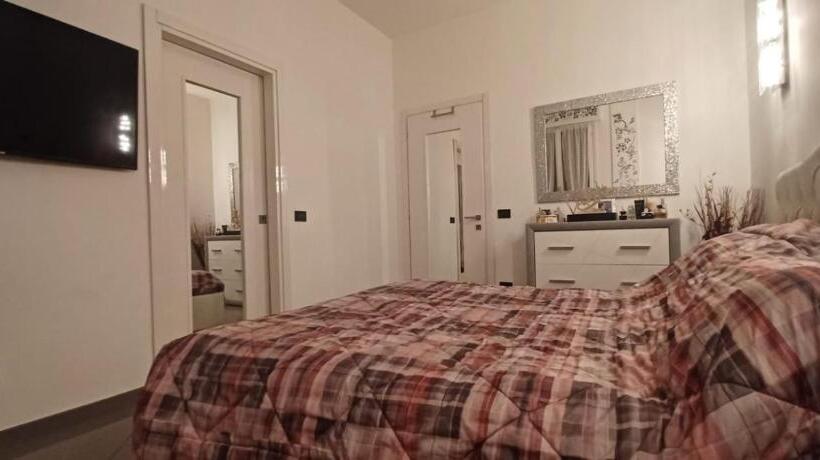 اتاق استاندارد, Robby S Room