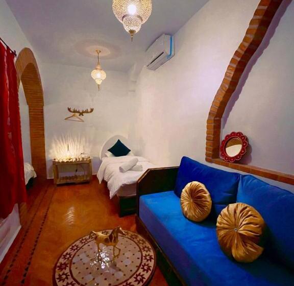 اتاق لوکس سه تخته, Riad Bab Mahruk