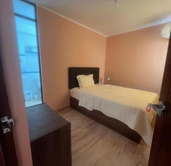 اتاق استاندارد, Cardos Hostal
