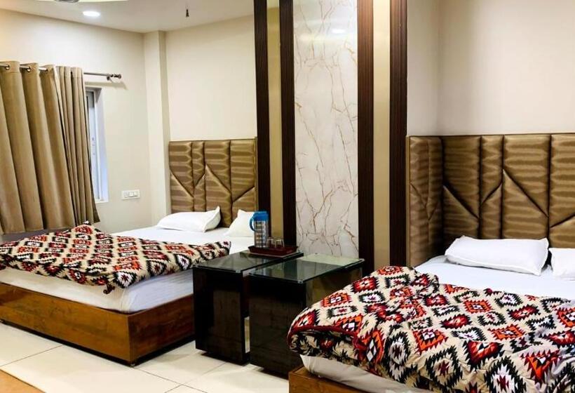 اتاق استاندارد چهارنفره با بالکن, Pleasure