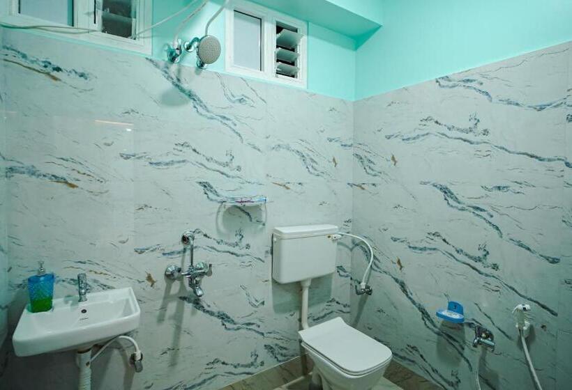 带阳台的豪华间, River Leaf Inn Taki !! Luxurious Rooms With River Facing Private Balconies !!