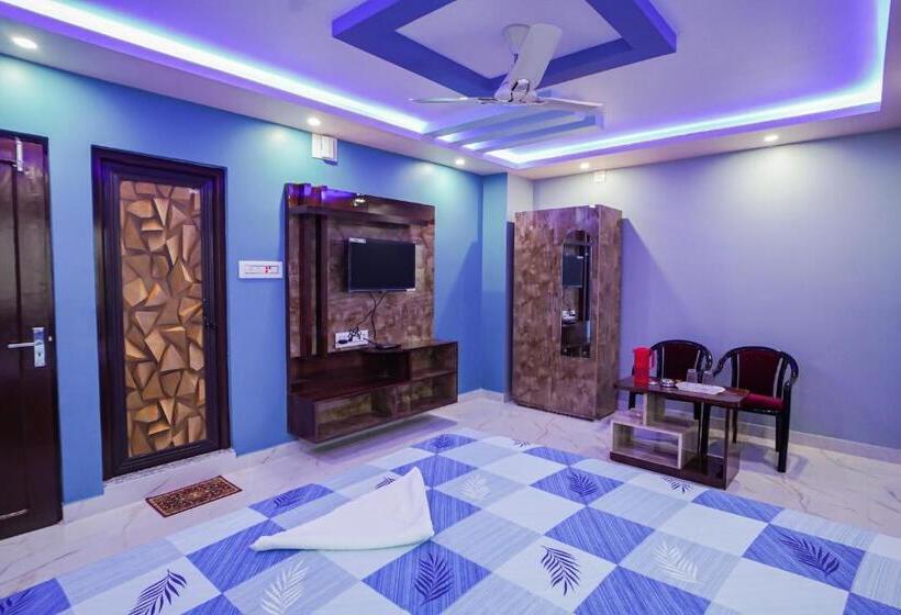 豪华套房, River Leaf Inn Taki !! Luxurious Rooms With River Facing Private Balconies !!