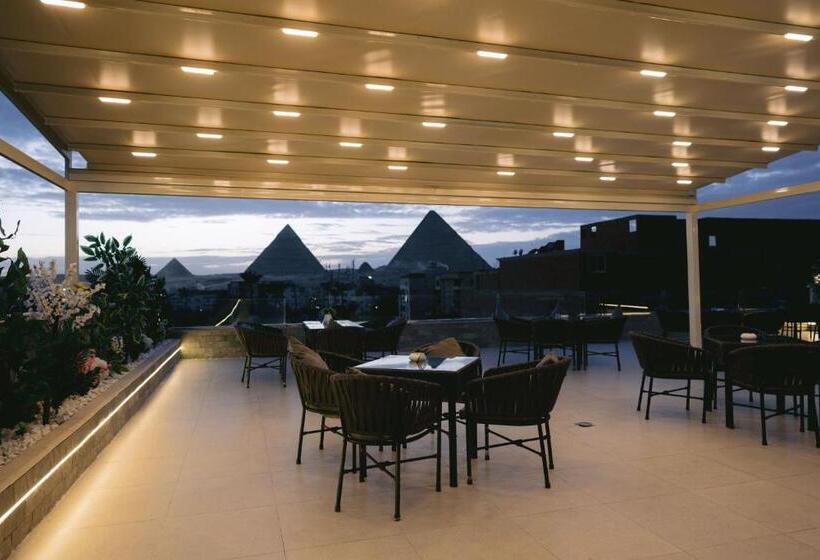 اتاق استاندارد با بالکن, Tuya Pyramids