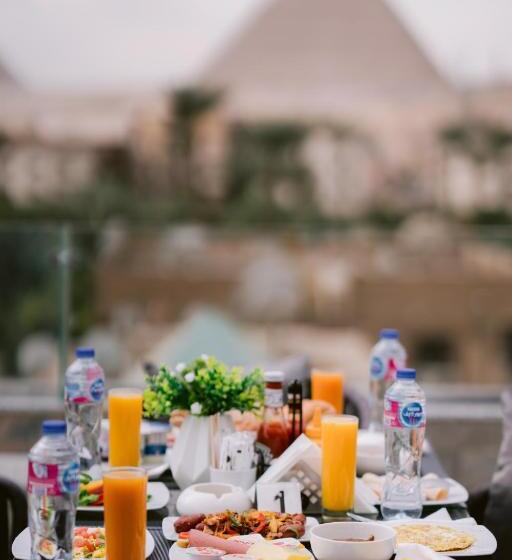 اتاق استاندارد با وان آب گرم, Tuya Pyramids