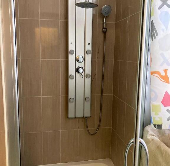 اتاق استاندارد, Room In Bb   Chambre Z2 A Bruxelles