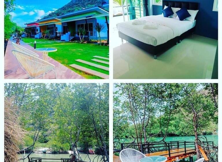 اتاق استاندارد با بالکن, บ้านพักชายคลอง @บางปู สามร้อยยอด