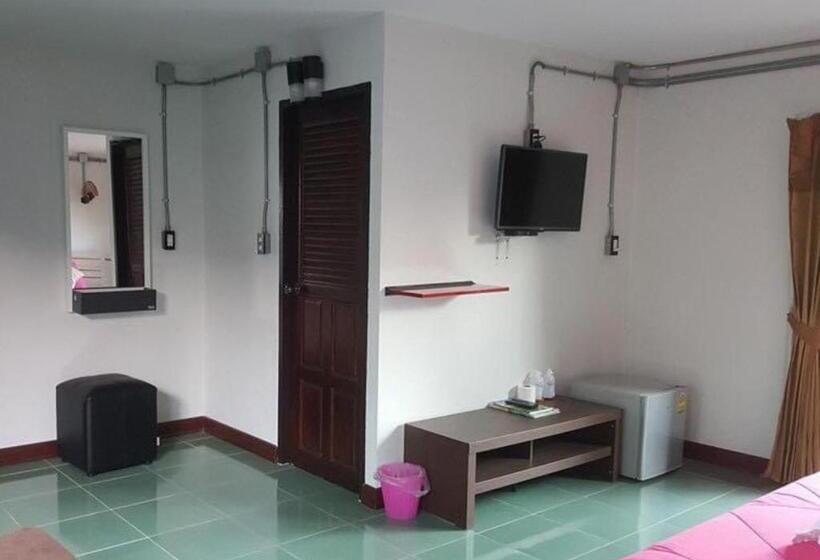 スタンダードトリプルルーム, Smile Buffalo Resort สไมล์ รีสอร์ท