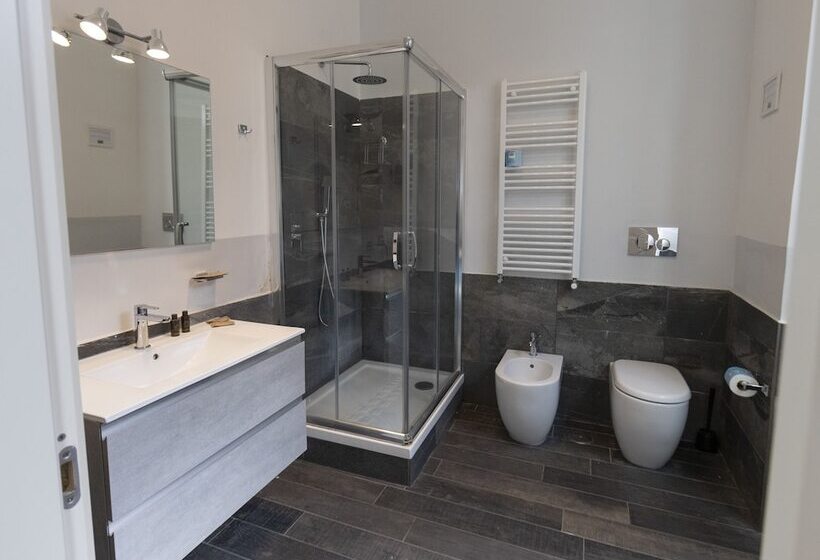 اتاق استاندارد چهار تخته, Arch Rome Suites