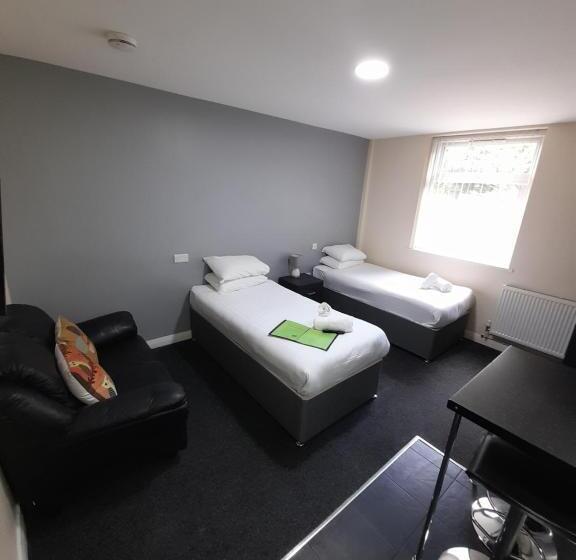 Номер Стандарт, Lymedale Suites Studios & Aparthotel In Newcastle Under Lyme & Stoke
