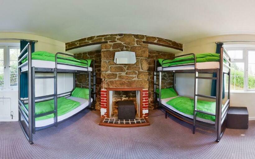 חדר סטנדרט לארבעה, Yha Lands End Hostel