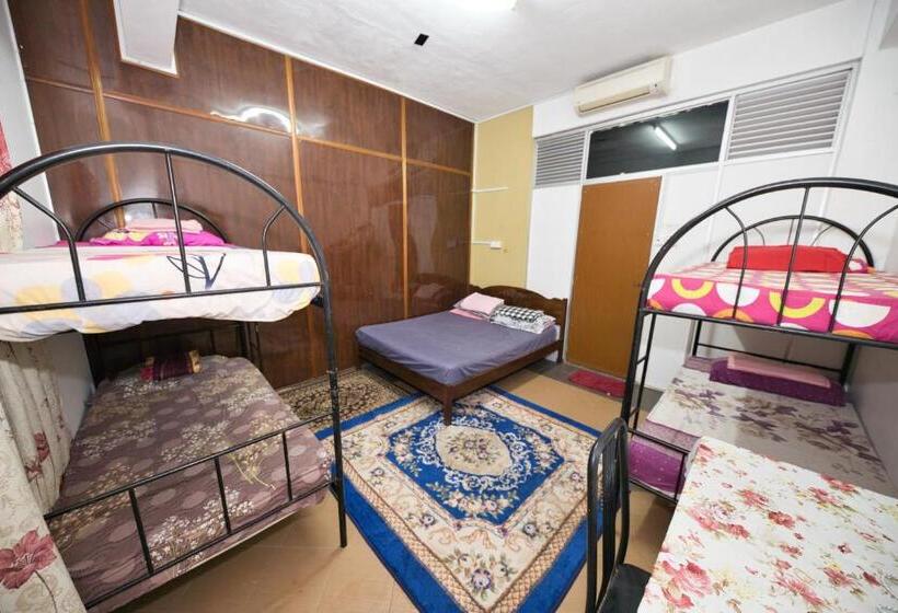 Президентский Люкс, Oyo 90915 Ilham Villa