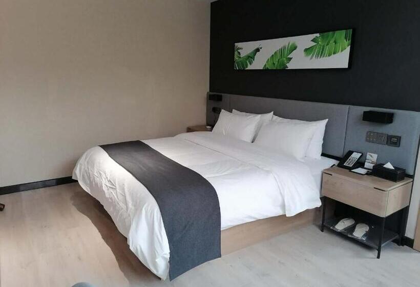 Президентский Люкс, Thank Inn Chain Hotel Shangqiu Yongcheng Jinbo Grand Plaza