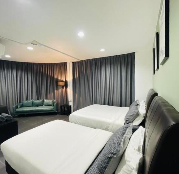 Family Suite, Halo Rooms