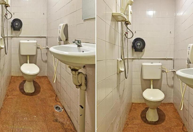 اتاق لوکس یک تخته, Oyo 90806 Rumah Tumpangan Laut Selatan