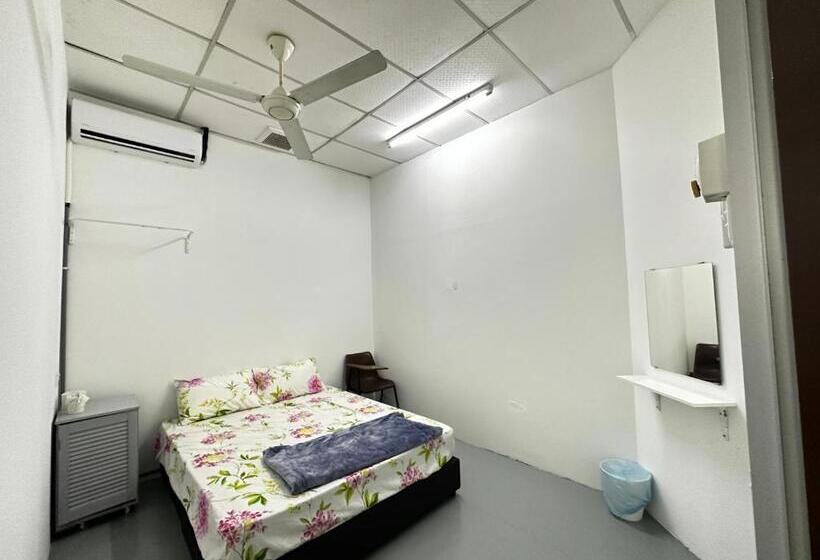 Номер Стандарт Совместная Ванная, Jiaxin Dormitory Setia Indah 家馨青年旅宿