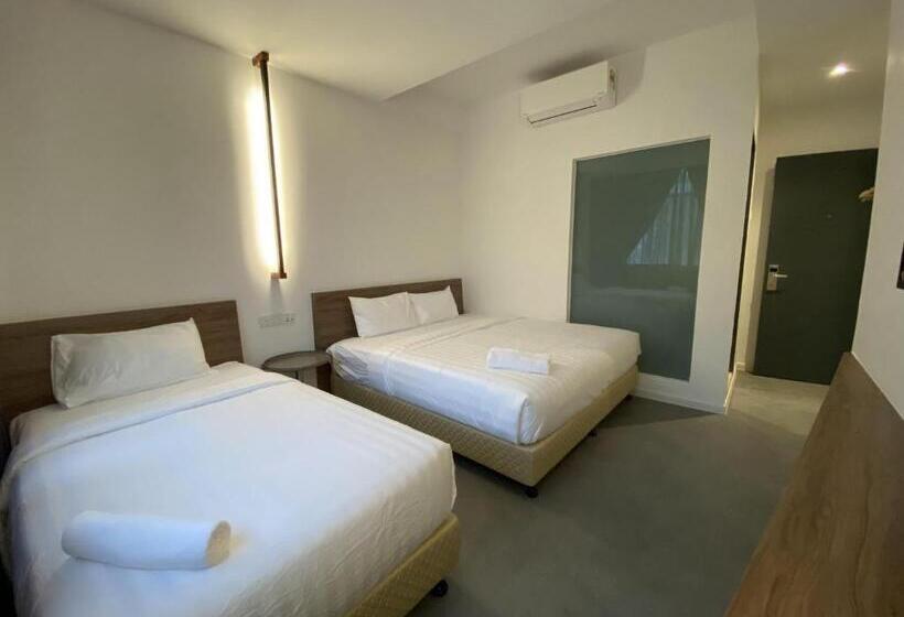 اتاق استاندارد سه نفره, T Hotel Jalan Sultanah