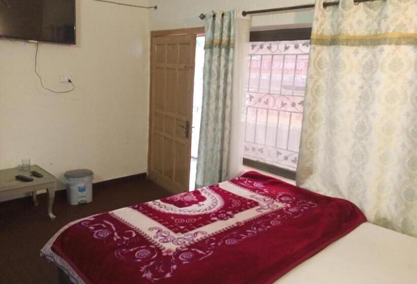 اتاق اکونومی, Al Sadiq Guest House