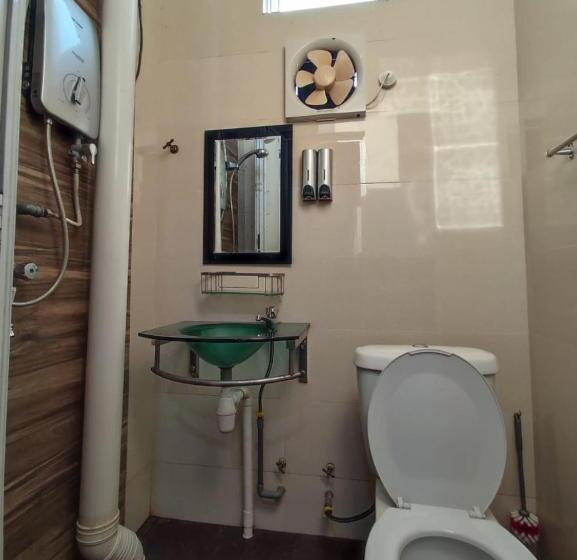 Номер Deluxe, Mann Maju Inn & Hotel Kuala Berang